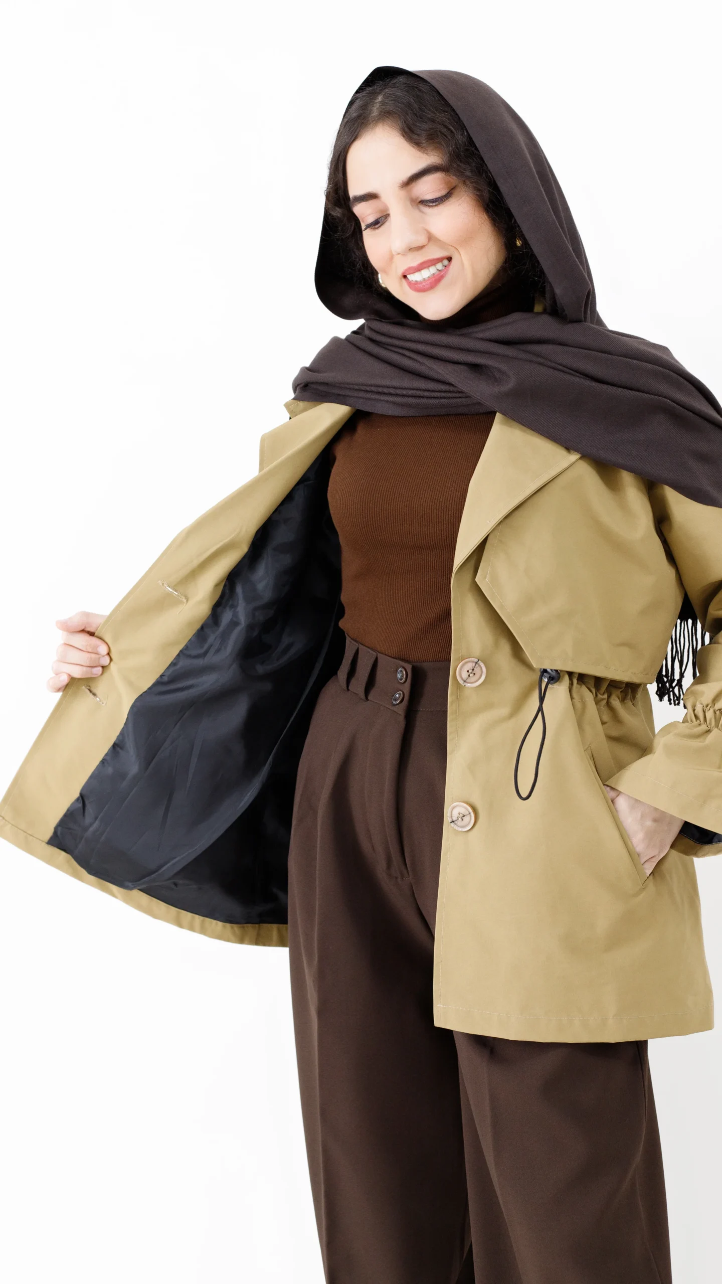 بارانی آستردار رنگ حنایی بارانی آستردار رنگ حنایی