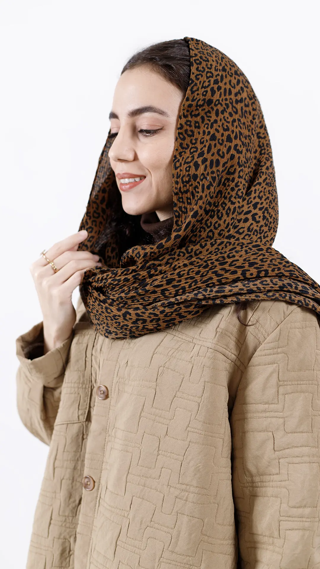 شال پلنگی رنگ قهوه ای شال پلنگی رنگ قهوه ای