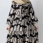 پیراهن بلند کمر باریک مشکی کرم