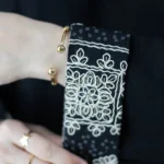 خرجکاری روی آستین