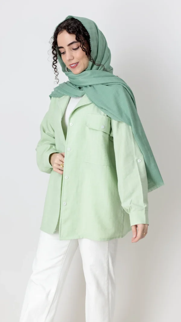 شومیز یقه انگلیسی رنگ سبز پسته ای