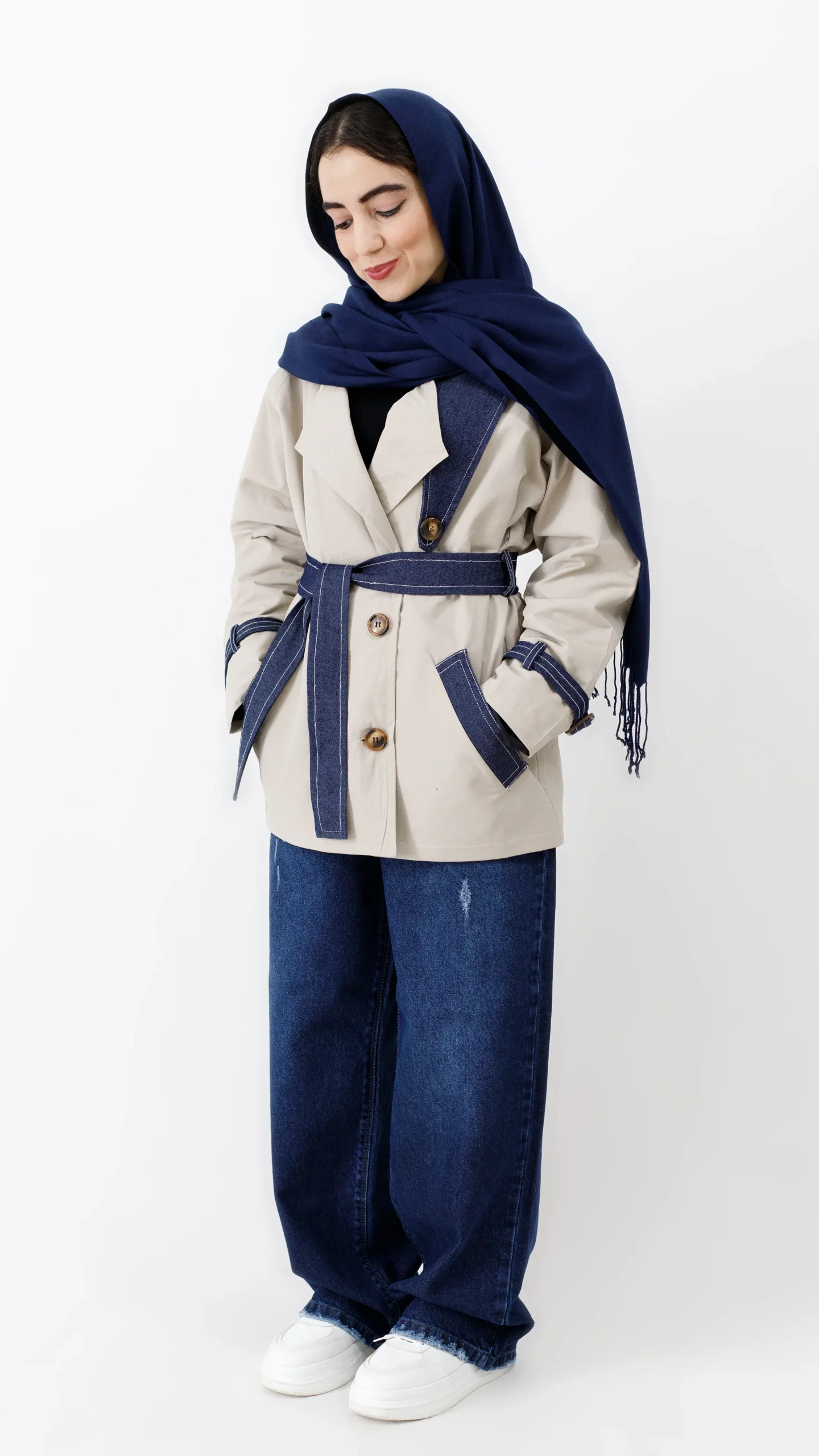 بارونی ترکیب جین آستردار کرمی بارونی ترکیب جین آستردار کرمی