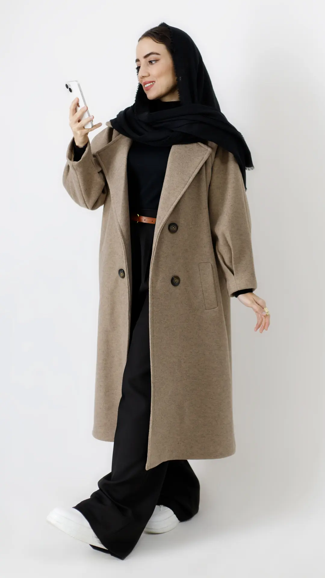 پالتو فوتر بلند آستردار رنگ کرمی پالتو فوتر بلند آستردار رنگ کرمی