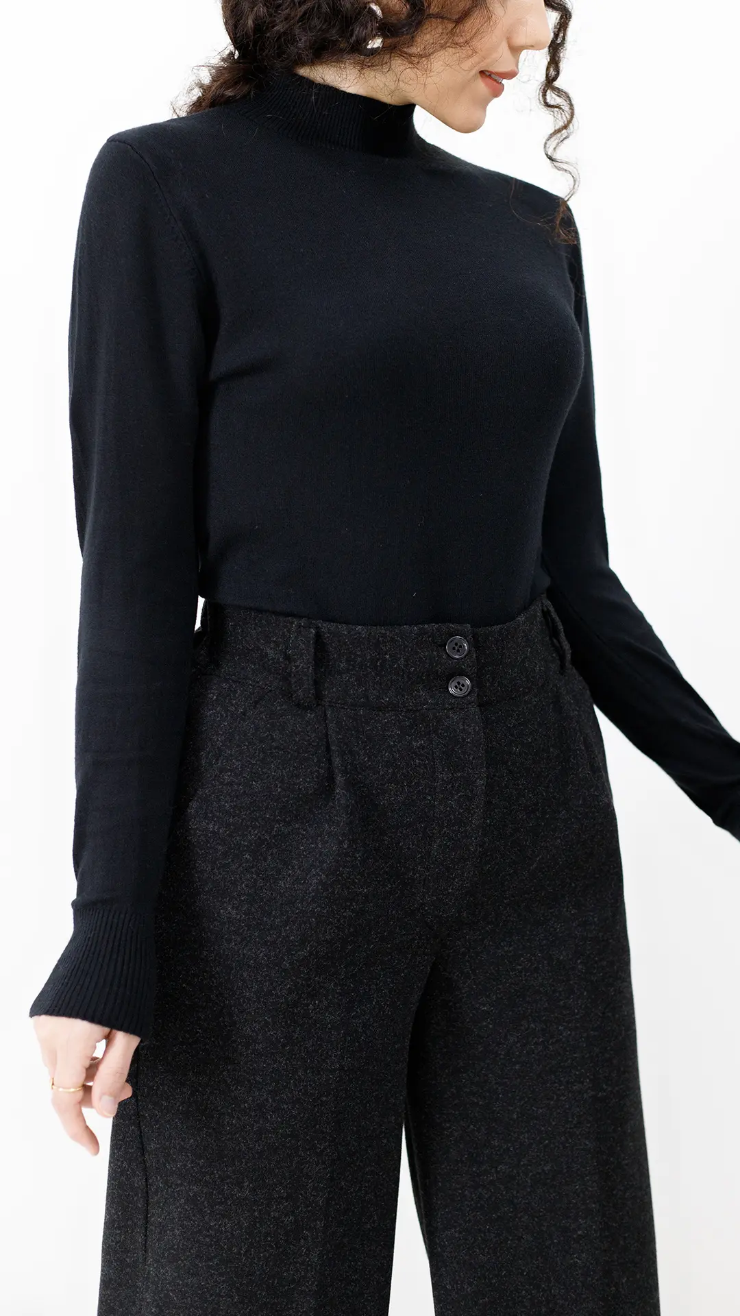 یقه اسکی بافت مشکی یقه اسکی بافت مشکی