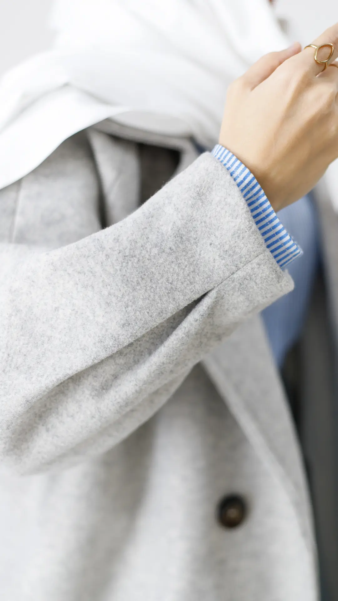 پالتو فوتر بلند آستردار رنگ توسی پالتو فوتر بلند آستردار رنگ توسی