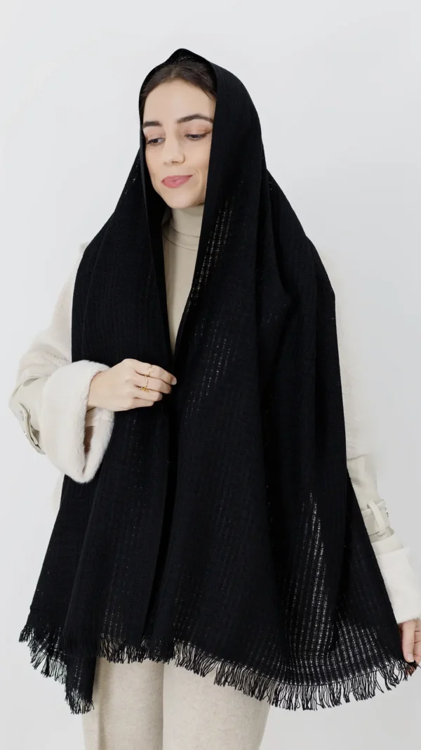 شال بافت پاییزه رنگ مشکی