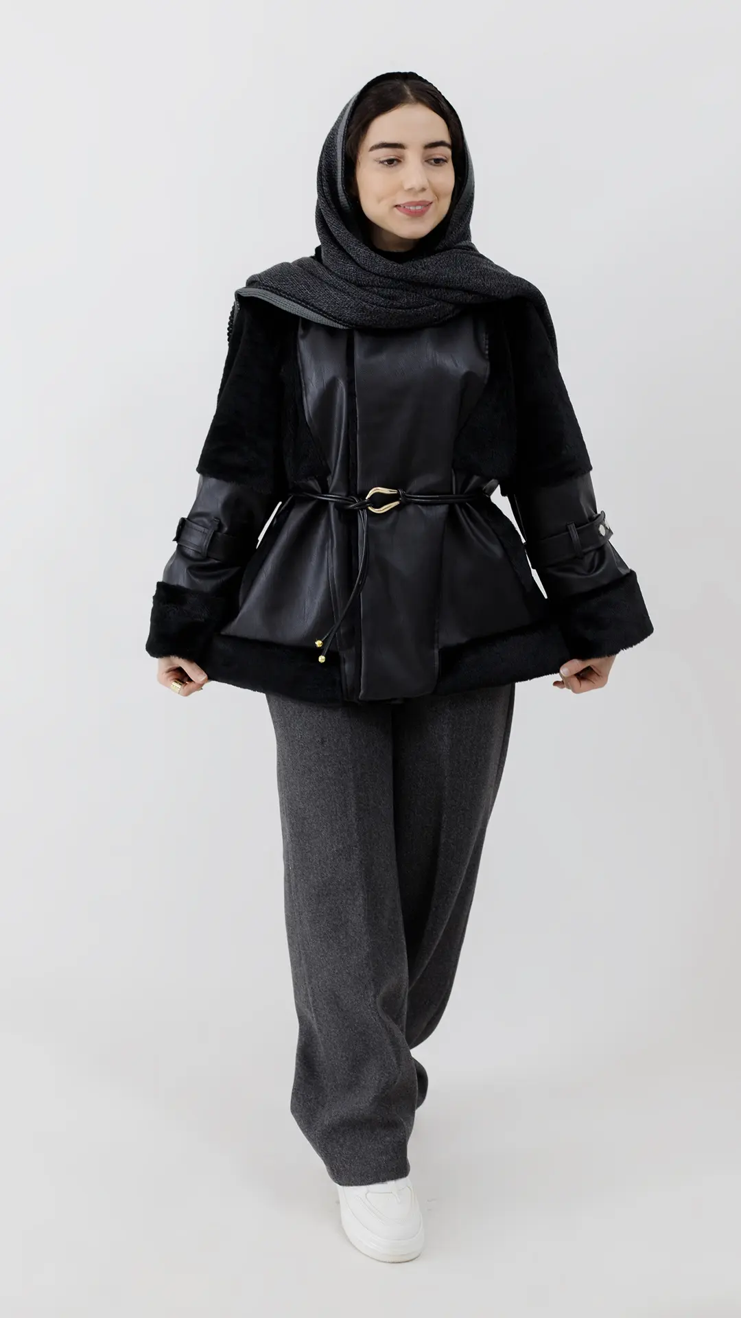 کت ترکیب چرم و پوست رنگ مشکی کت ترکیب چرم و پوست رنگ مشکی