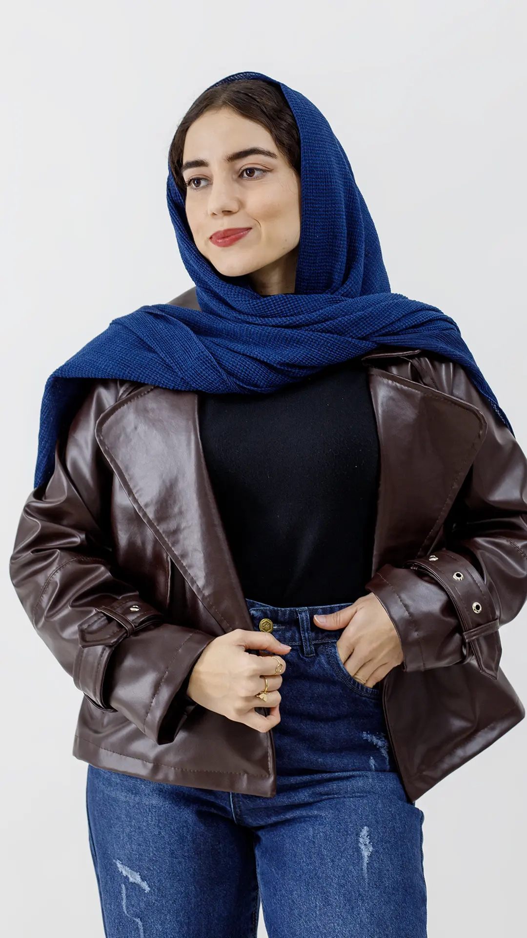 کت چرم کلاسیک رنگ قهوه ای کت چرم کلاسیک رنگ قهوه ای