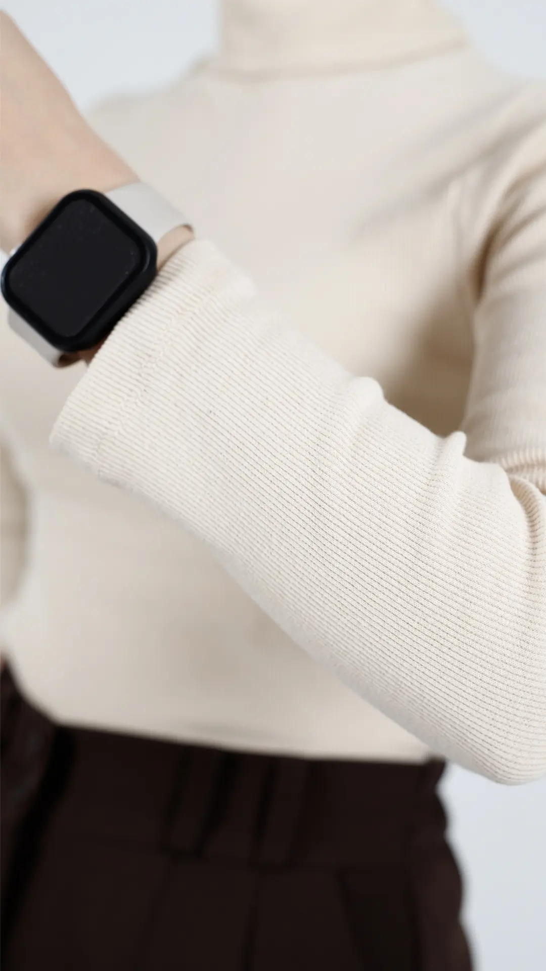 بلوز کبریتی یقه اسکی رنگ کرمی بلوز کبریتی یقه اسکی رنگ کرمی