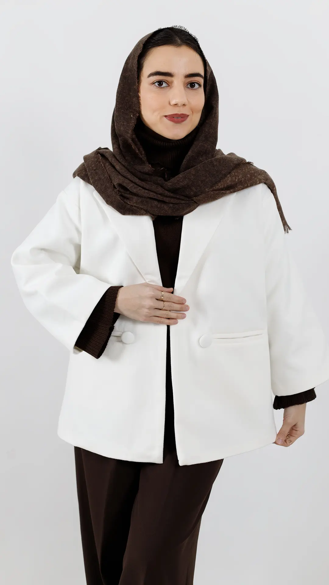 کت فوتر آستردار دودکمه رنگ سفید کت فوتر آستردار دودکمه رنگ سفید