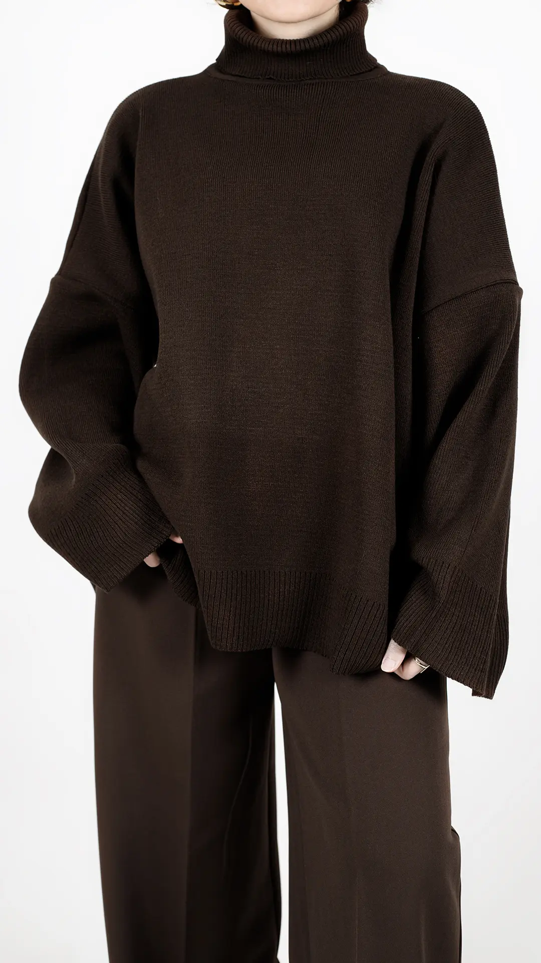 بلوز بافت یقه اسکی رنگ قهوه ای بلوز بافت یقه اسکی رنگ قهوه ای