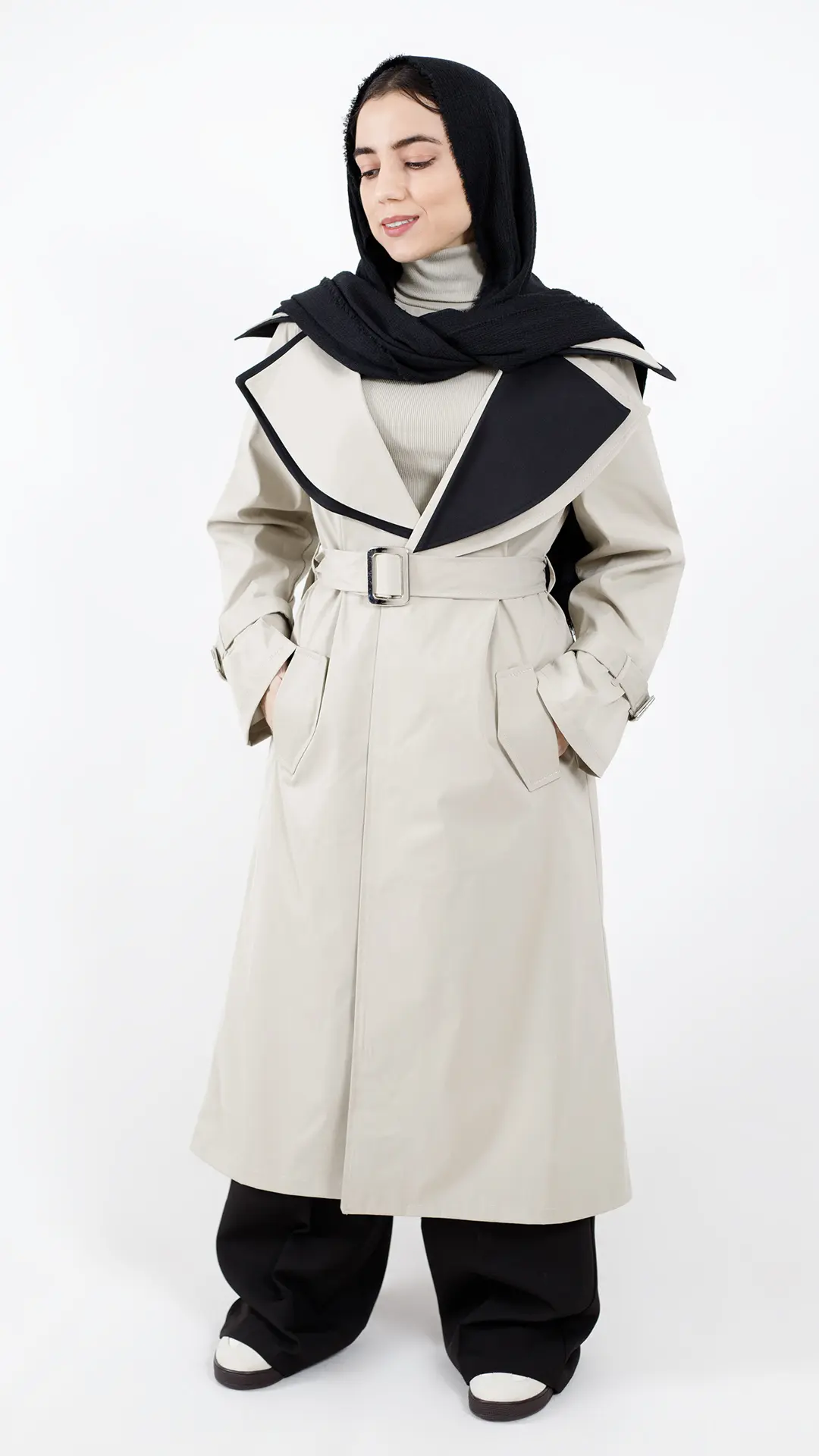 بارانی دو یقه بلند آستردار رنگ کرم استخونی بارانی دو یقه بلند آستردار رنگ کرم استخونی