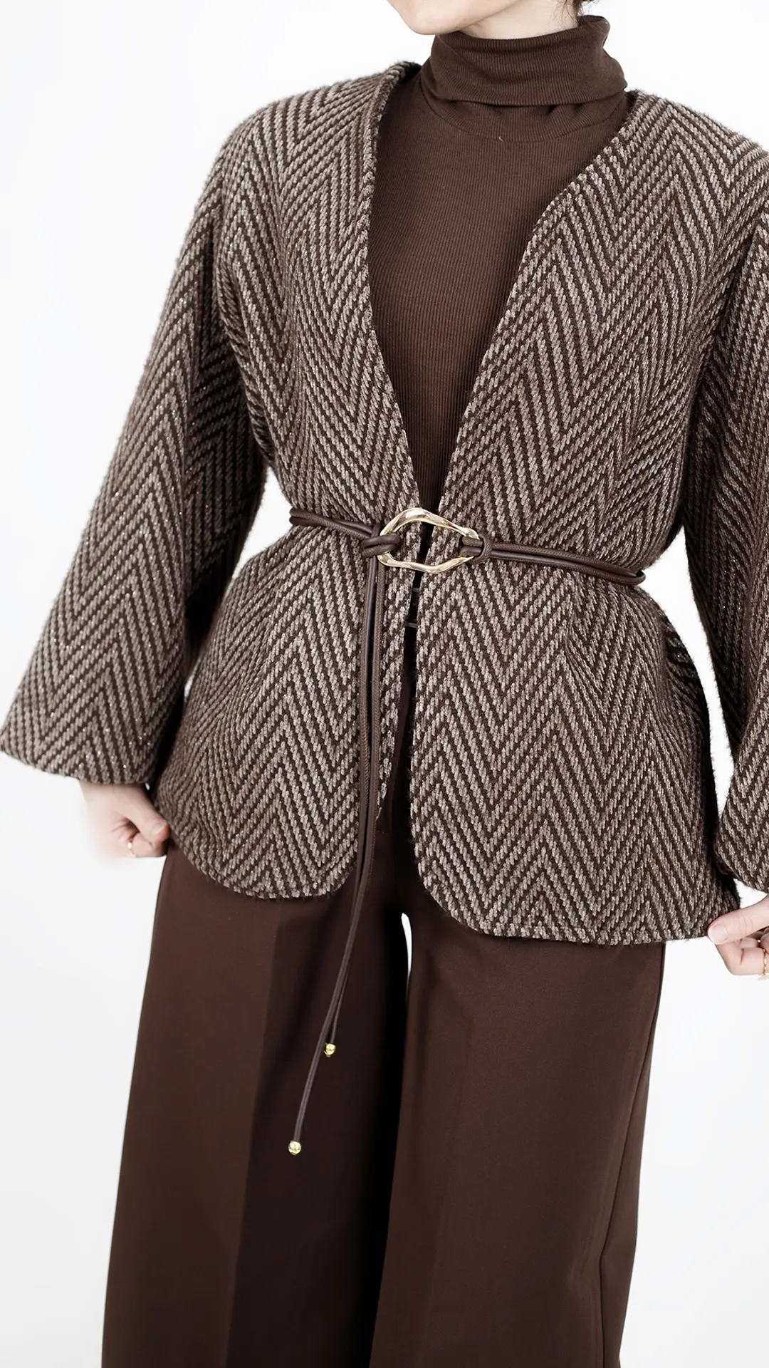 کت لمزو آستردار آستین پفی رنگ قهوه ای کت لمزو آستردار آستین پفی رنگ قهوه ای