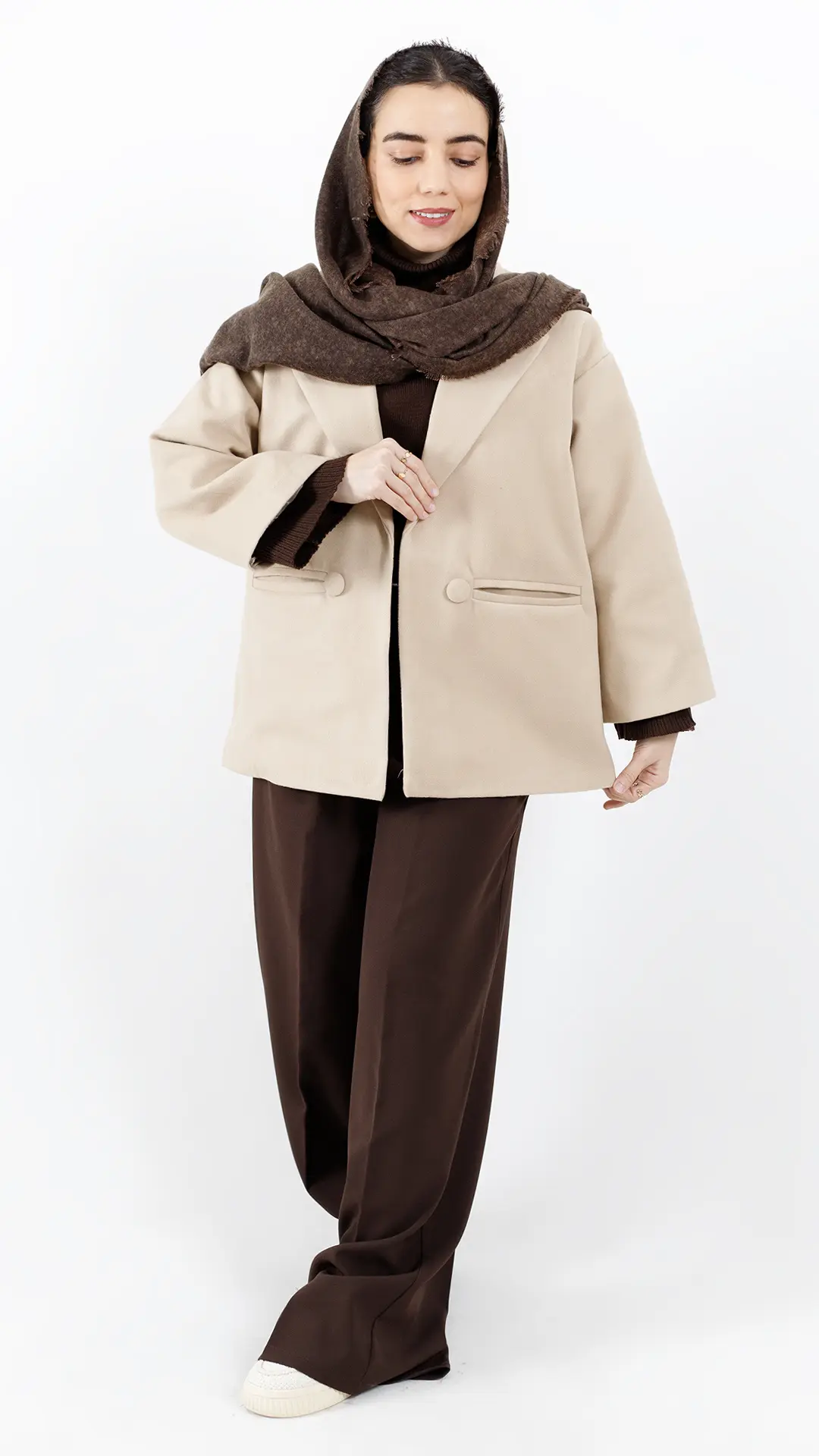 کت فوتر آستردار دودکمه رنگ کرمی کت فوتر آستردار دودکمه رنگ کرمی