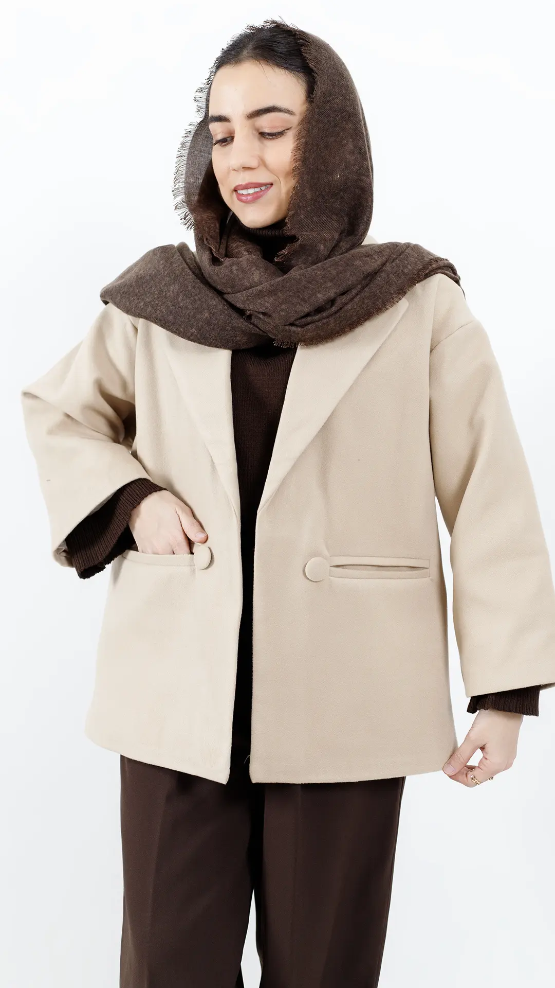 کت فوتر آستردار دودکمه رنگ کرمی کت فوتر آستردار دودکمه رنگ کرمی