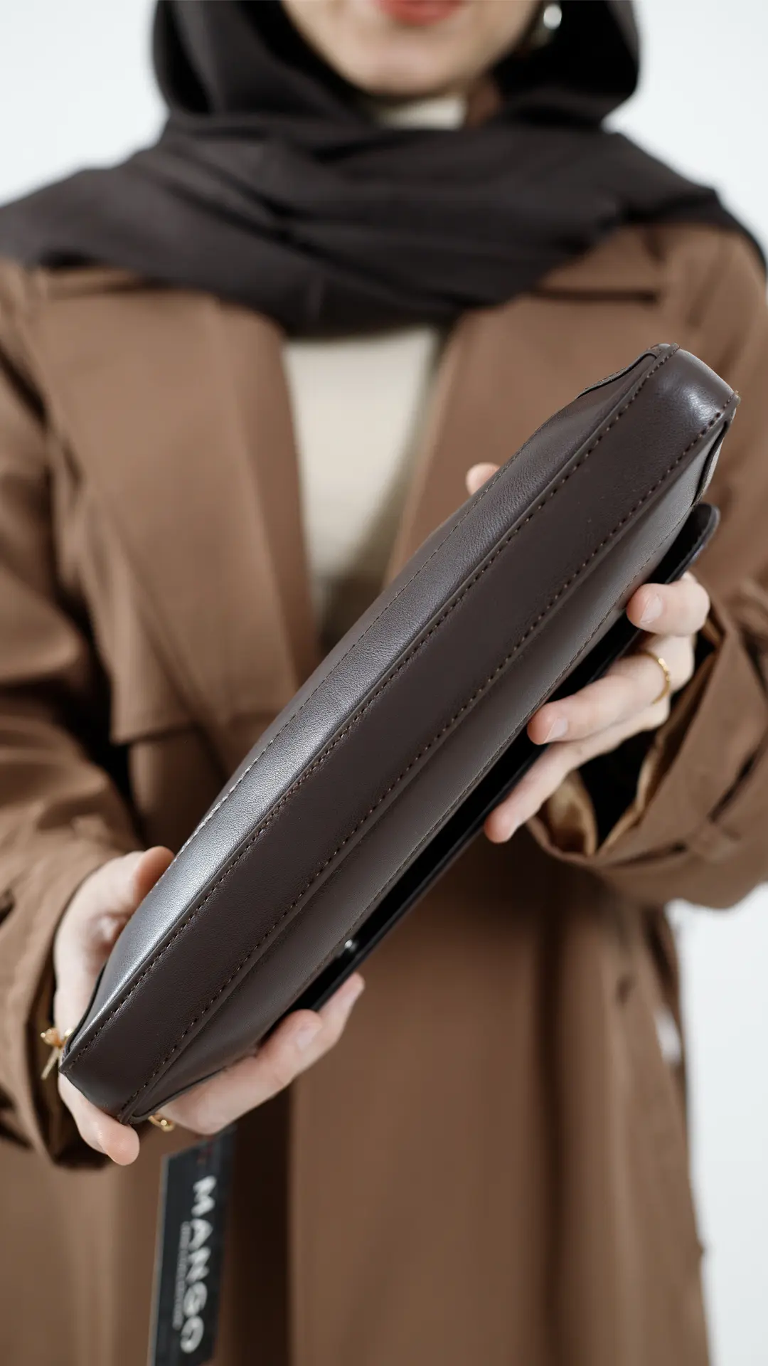 کیف پاسپورتی منگو رنگ مشکی کیف پاسپورتی منگو رنگ مشکی