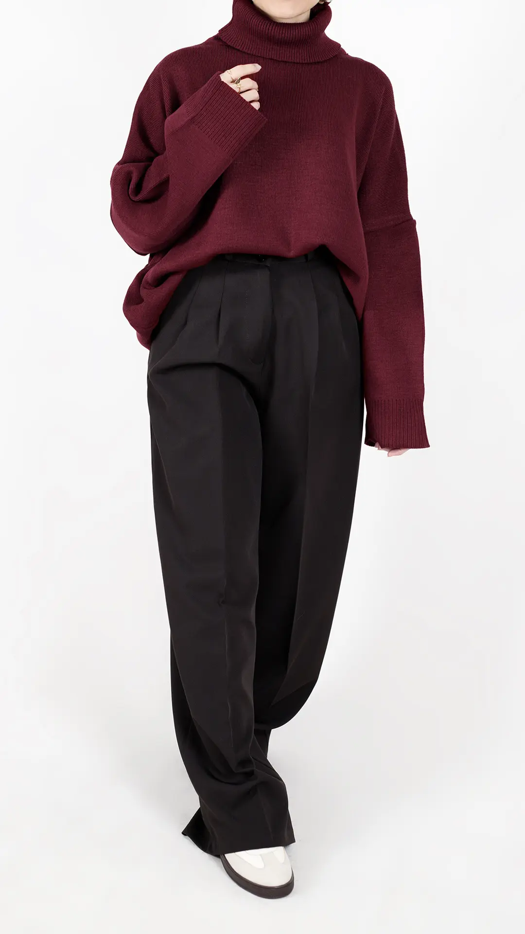 بلوز بافت یقه اسکی رنگ زرشکی بلوز بافت یقه اسکی رنگ زرشکی