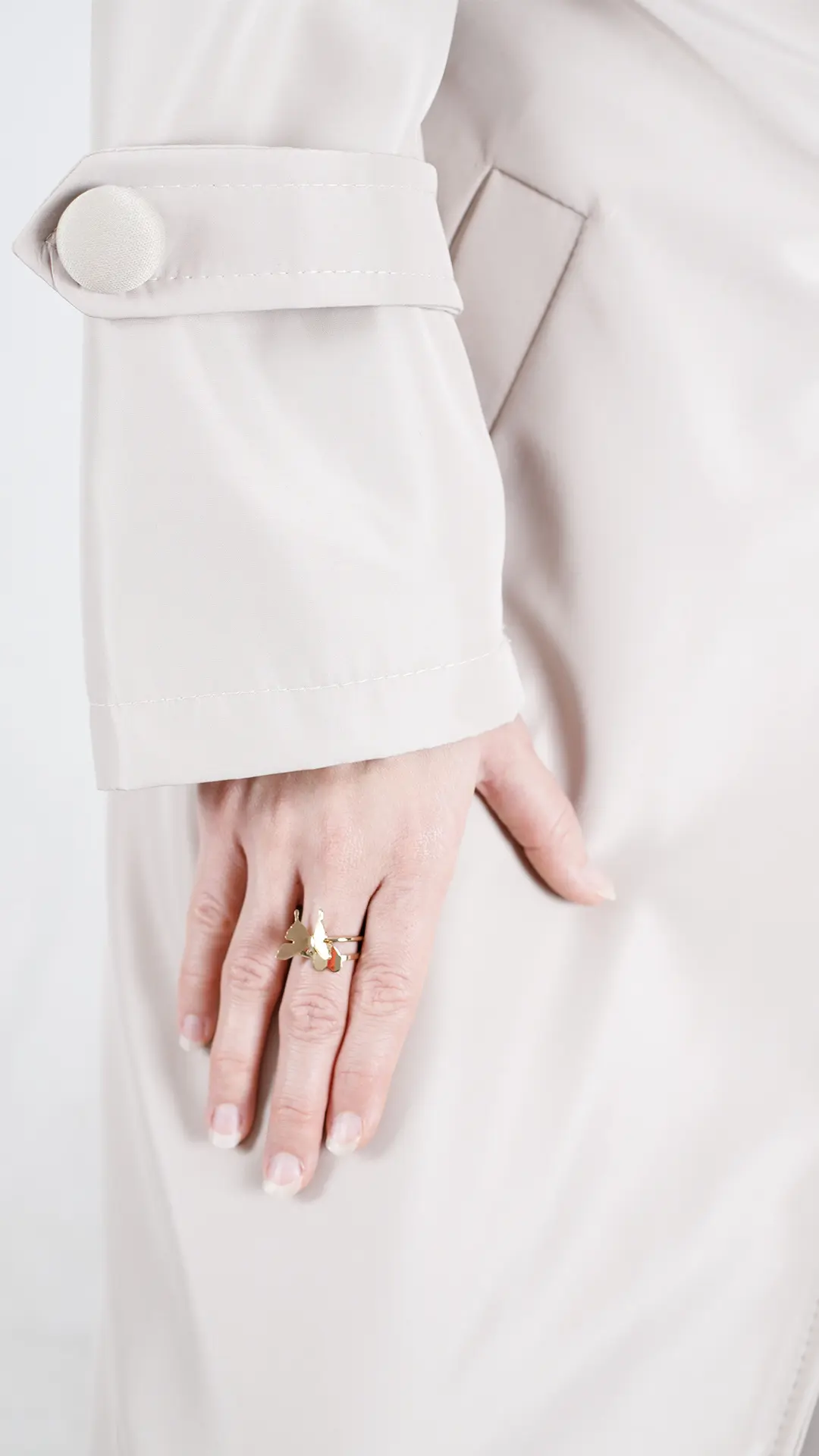 بارونی بلند آستردار سانتانا رنگ کرمی بارونی بلند آستردار سانتانا رنگ کرمی