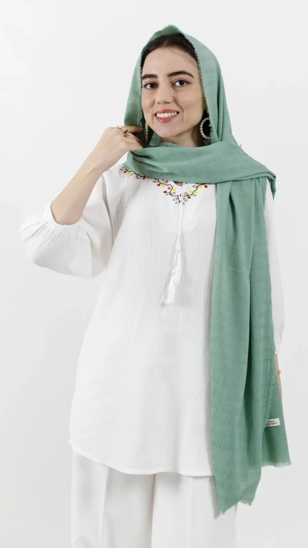 تونیک یقه گلی رنگ سفید