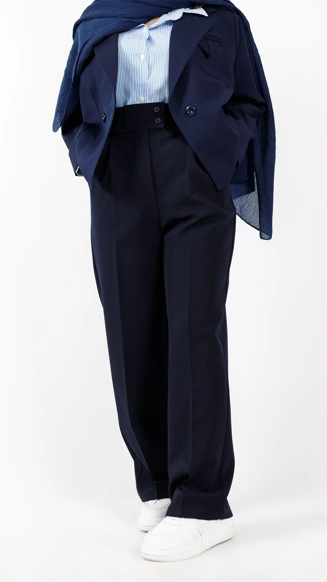 شلوار نیم بگ لوپ رنگ سرمه ای شلوار نیم بگ لوپ رنگ سرمه ای