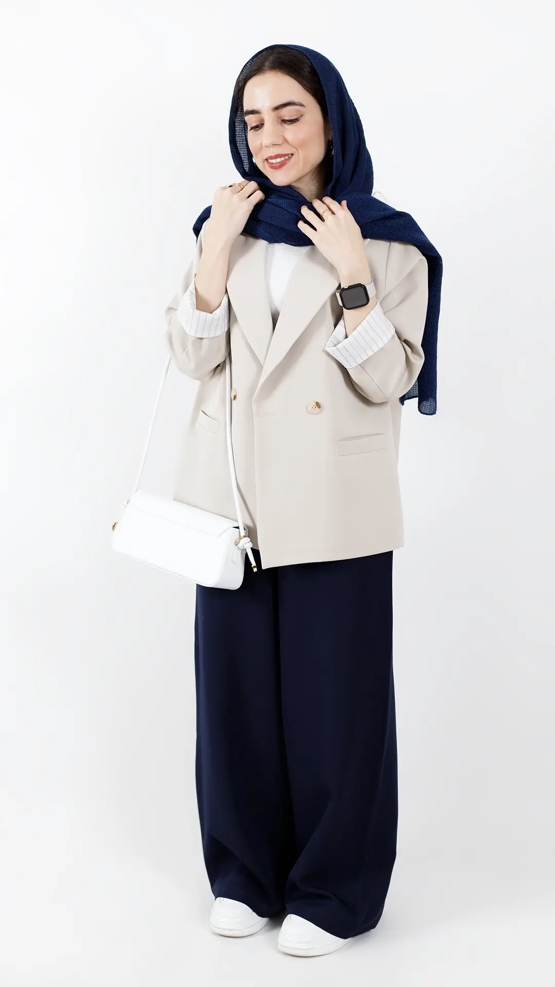 کت دو دکمه آستین راه راه رنگ کرمی کت دو دکمه آستین راه راه رنگ کرمی