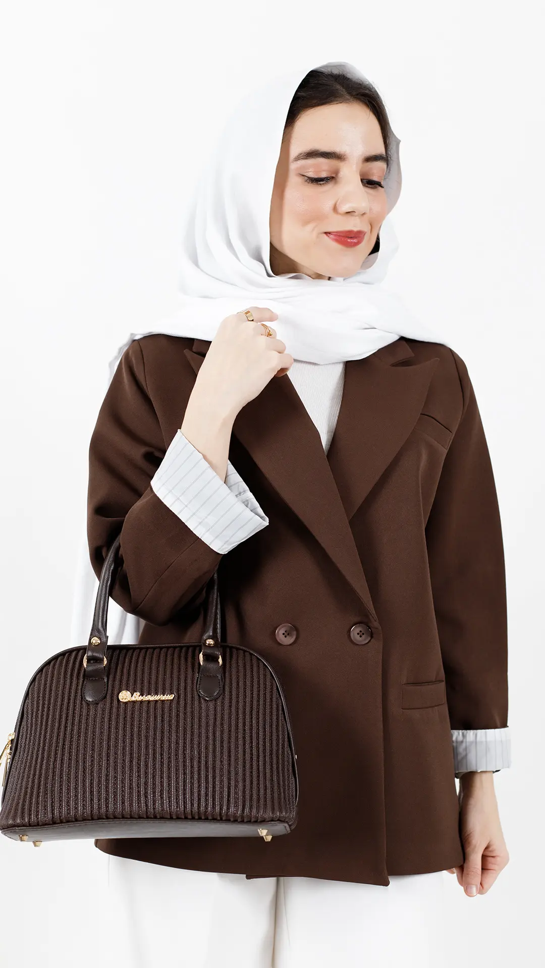 کت دو دکمه آستین راه راه رنگ قهوه ای کت دو دکمه آستین راه راه رنگ قهوه ای