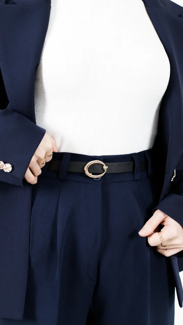 کمربند سگگ دار بیضی قلب دار