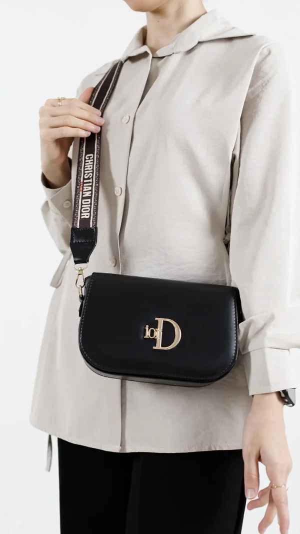 کیف پاسپورتی پکه دار دیور رنگ مشکی