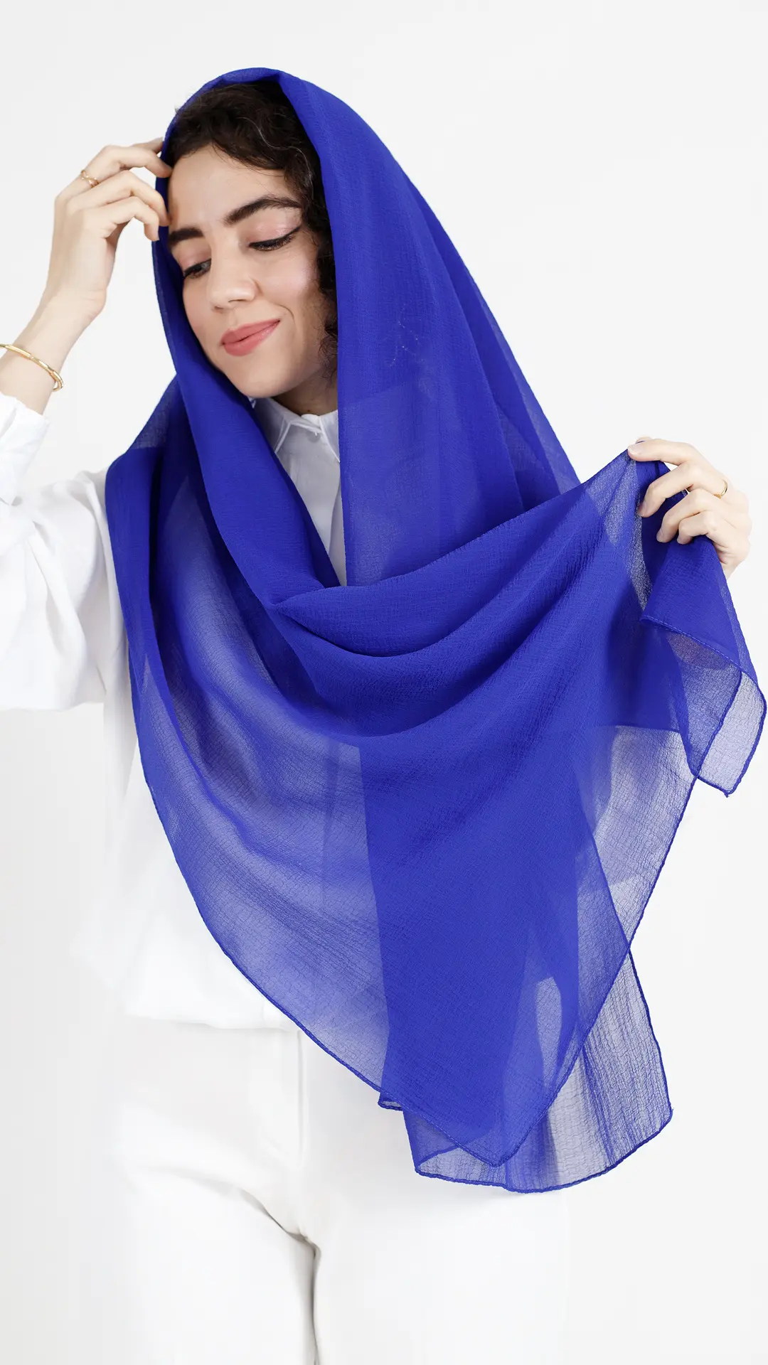 شال حریر شیشه ای رنگ کاربنی شال حریر شیشه ای رنگ کاربنی