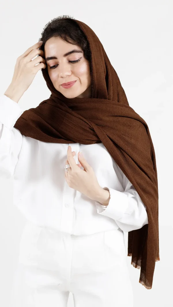 شال در طیف قهوه ای