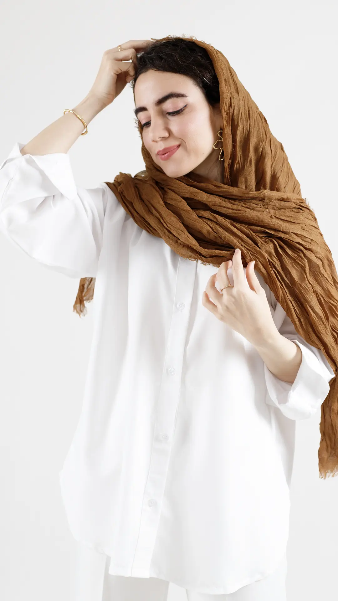 شال لمه چروک زارا رنگ قهوه ای شال لمه چروک زارا رنگ قهوه ای