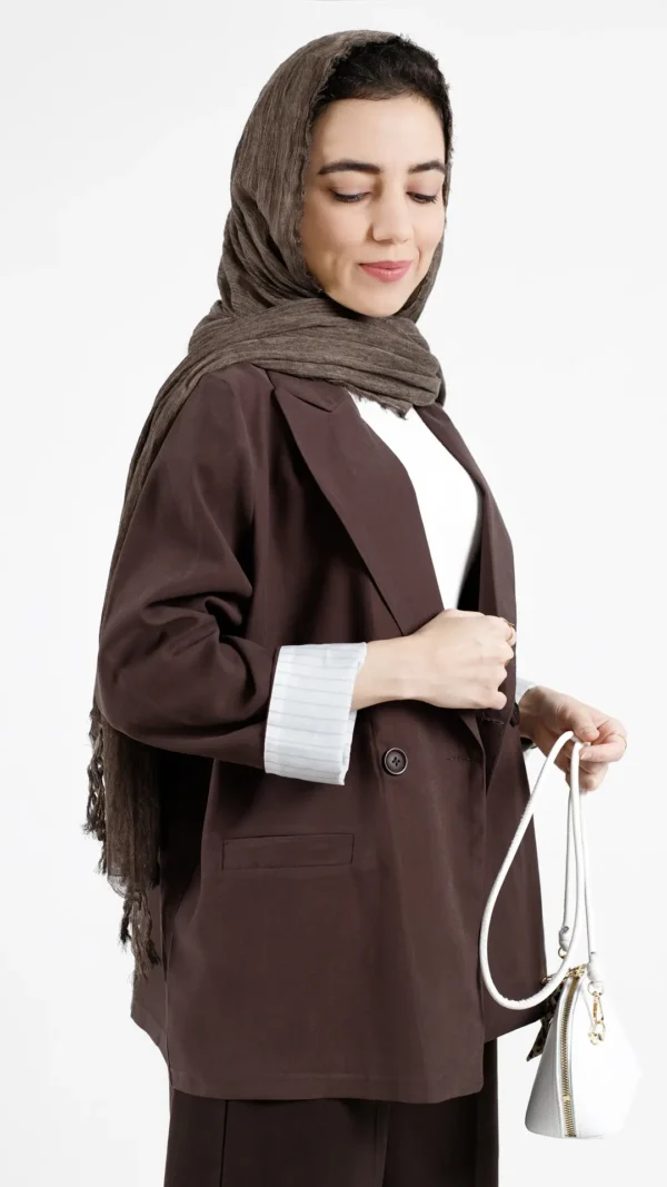 کت دو دکمه آستین راه راه سیلک رنگ قهوه ای