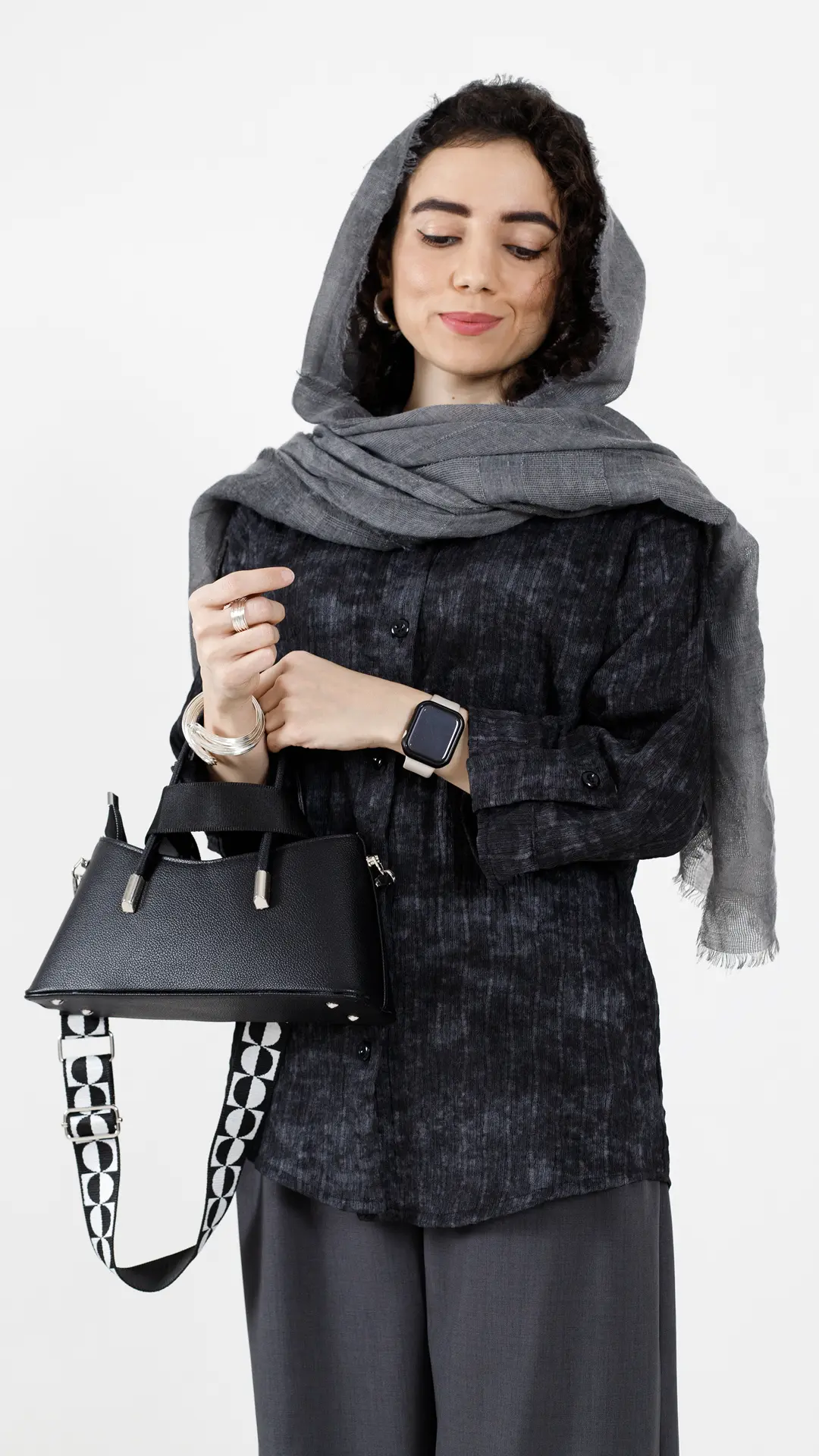 شومیز آبرنگی قد ۷۰ رنگ مشکی شومیز آبرنگی قد ۷۰ رنگ مشکی