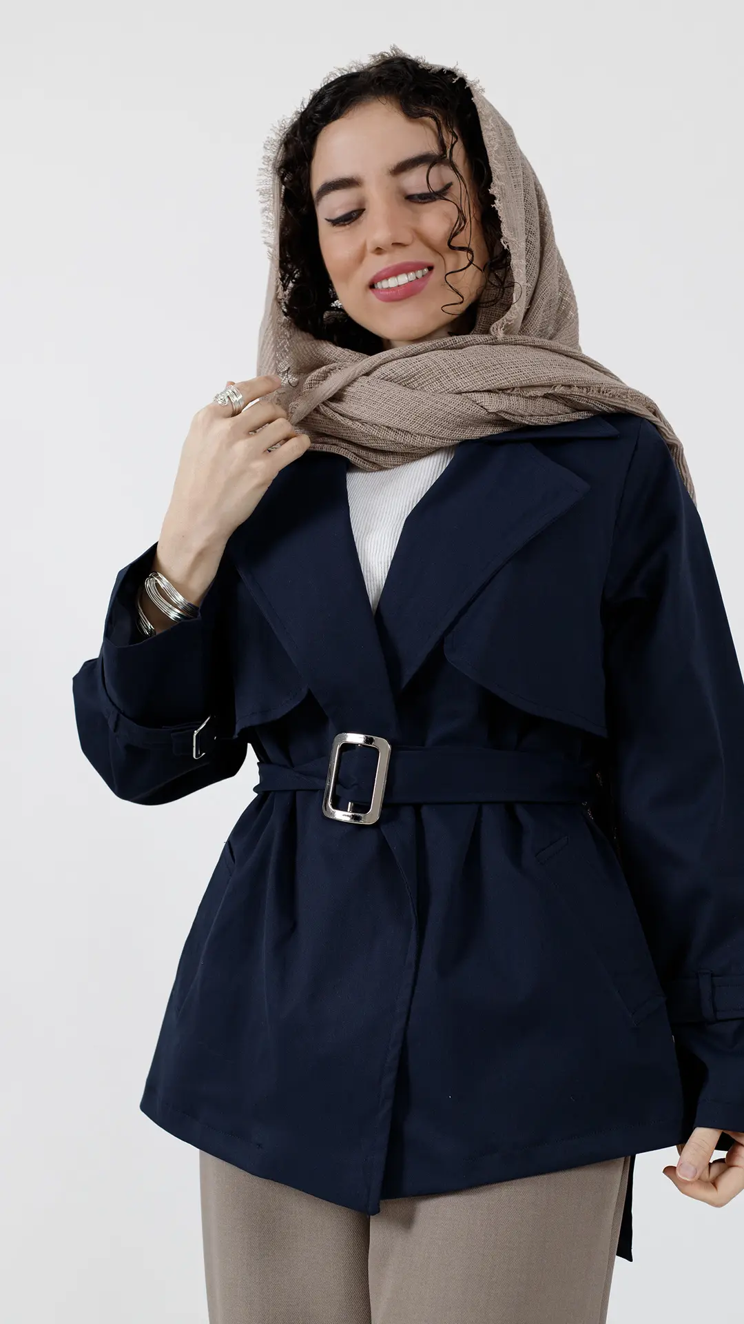 بارانی کاترین کوتاه رنگ سرمه ای بارانی کاترین کوتاه رنگ سرمه ای